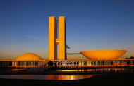 'Não vou quebrar Brasília', afirma Rollemberg ao negar reajustes a servidores