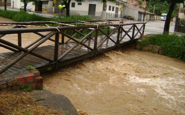 Porque chuva na serra causa enchente em Porto Alegre